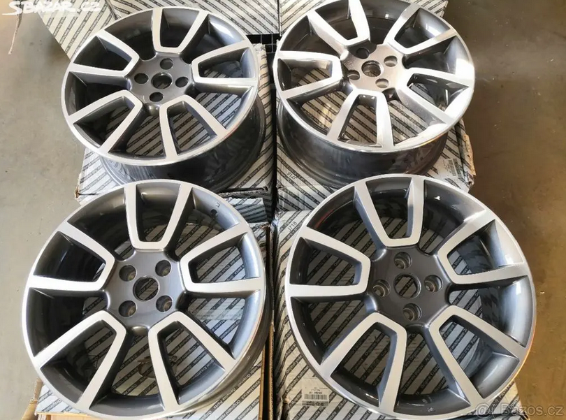 Fiat Grande Punto alu disky 4x100 R17 nepoužité