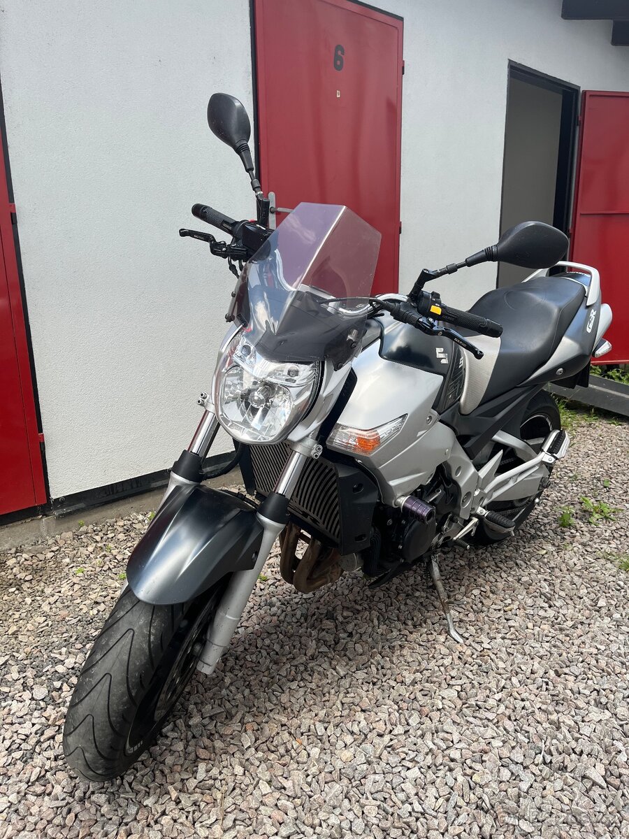 Suzuki GSR 600