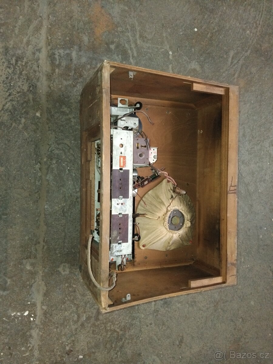 Rozhlasové rádio Tesla 2x