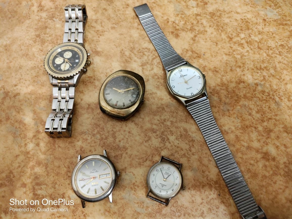 SMĚS STARÝCH HODINEK VIZ.FOTO