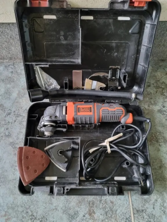 Multibruska oscilační Black-Decker MT300KA