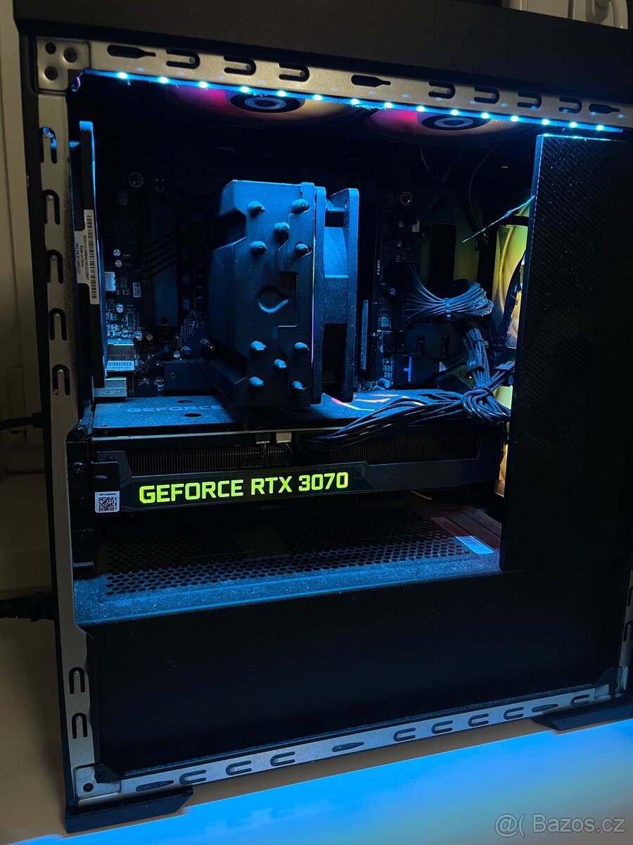 Prodávám tento počítač Lenovo Legion T5 26IOB6