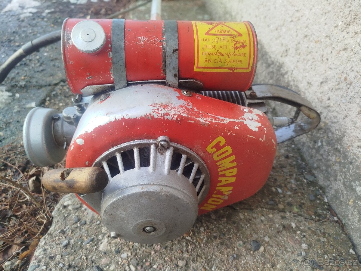 Křovinořez Companion 4L