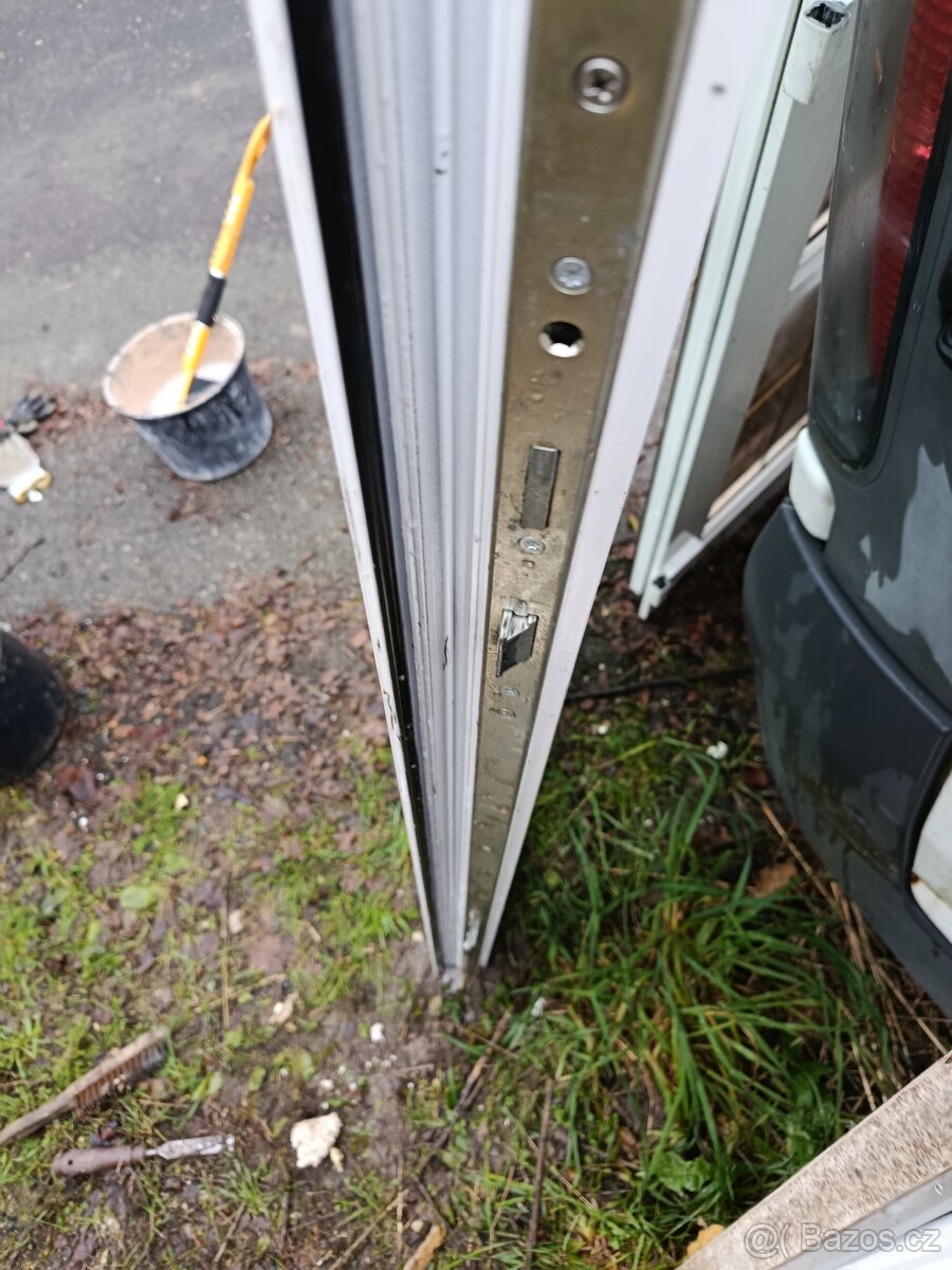 Venkovní hliníkové dvere