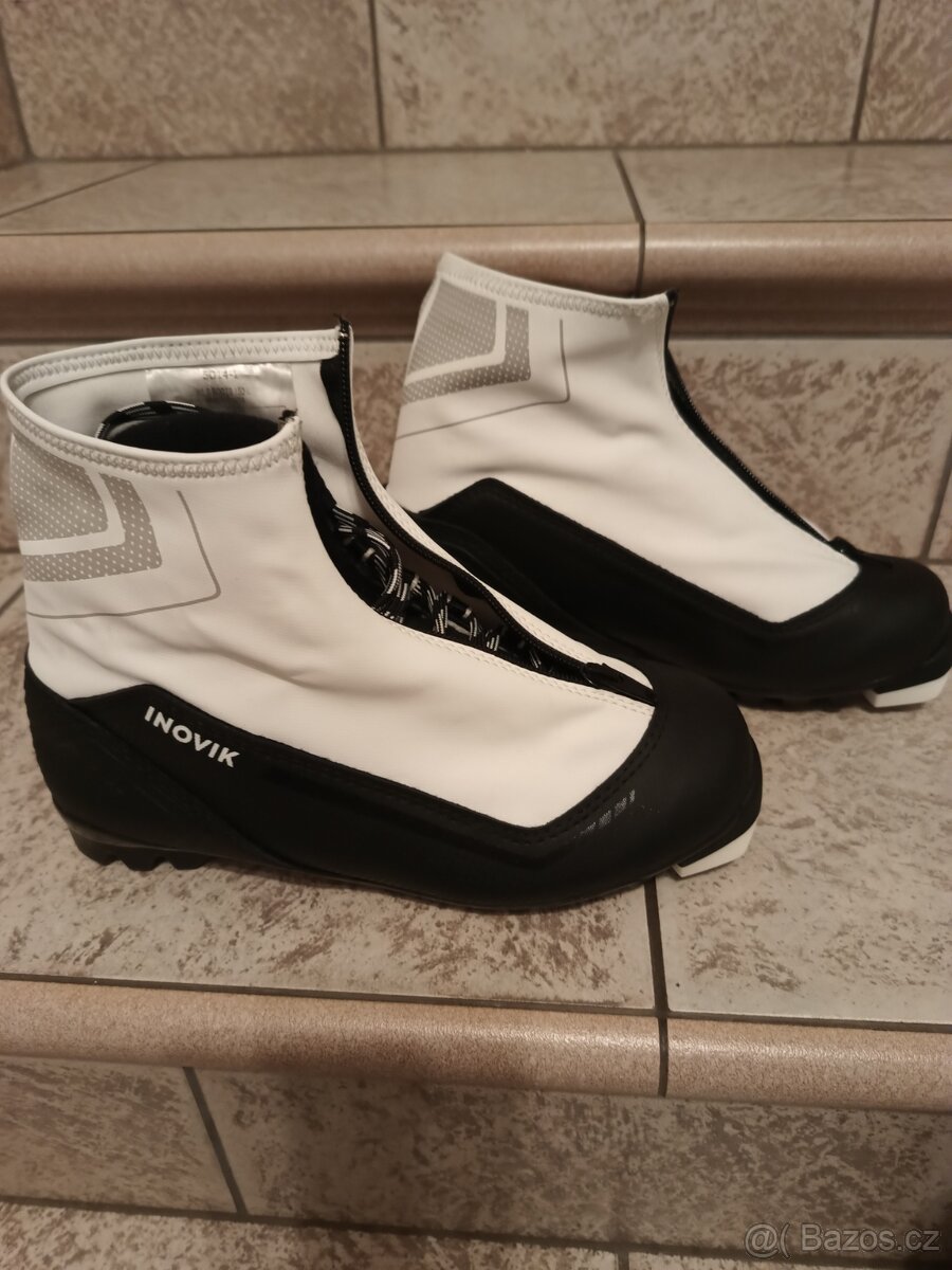 Běžkařské boty INOVIK EU 38 stélka 25 cm
