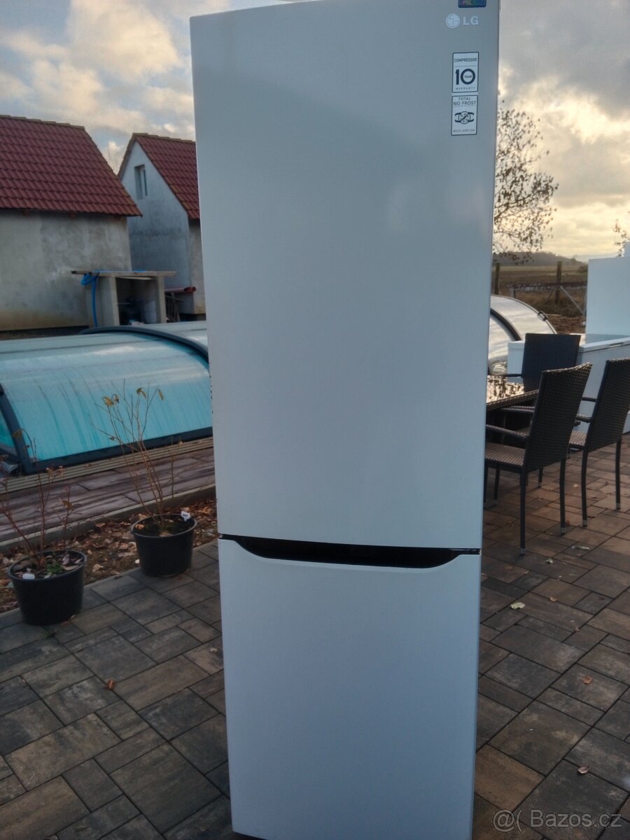 Lednice s mrazakem LG
