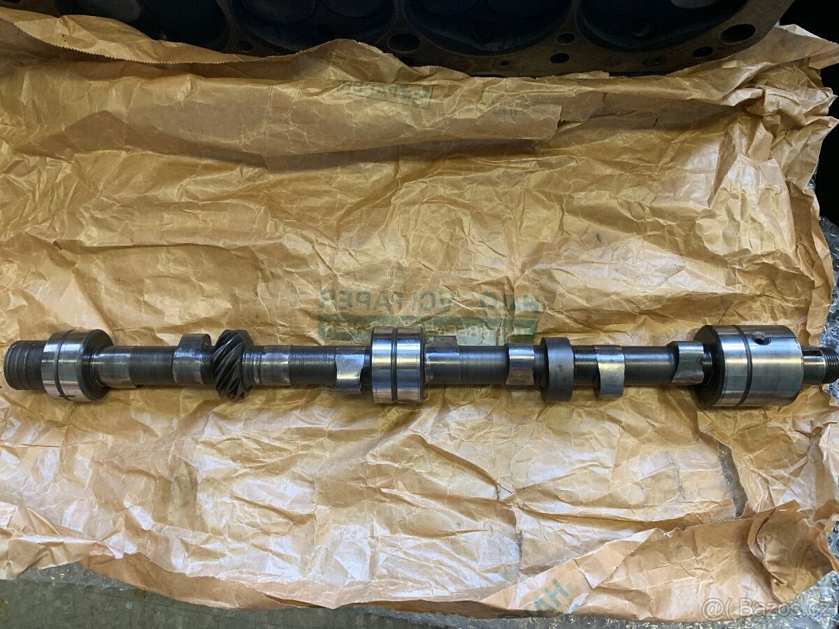 Ostrá váčková hřídel MG MGB