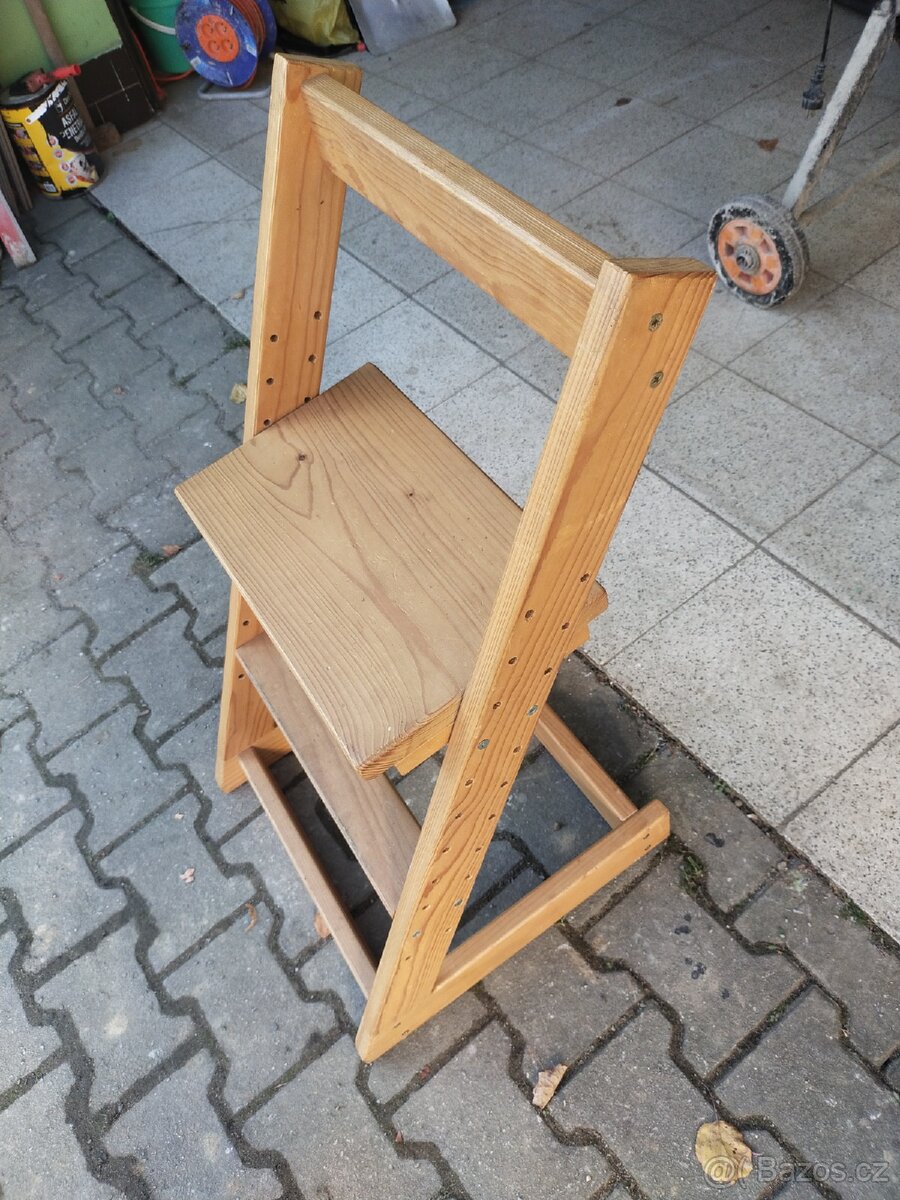 Rostoucí židlička