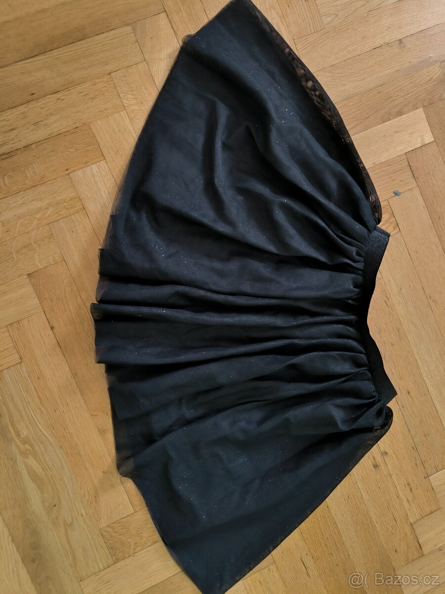 Černá kolová sukně značky Tchibo