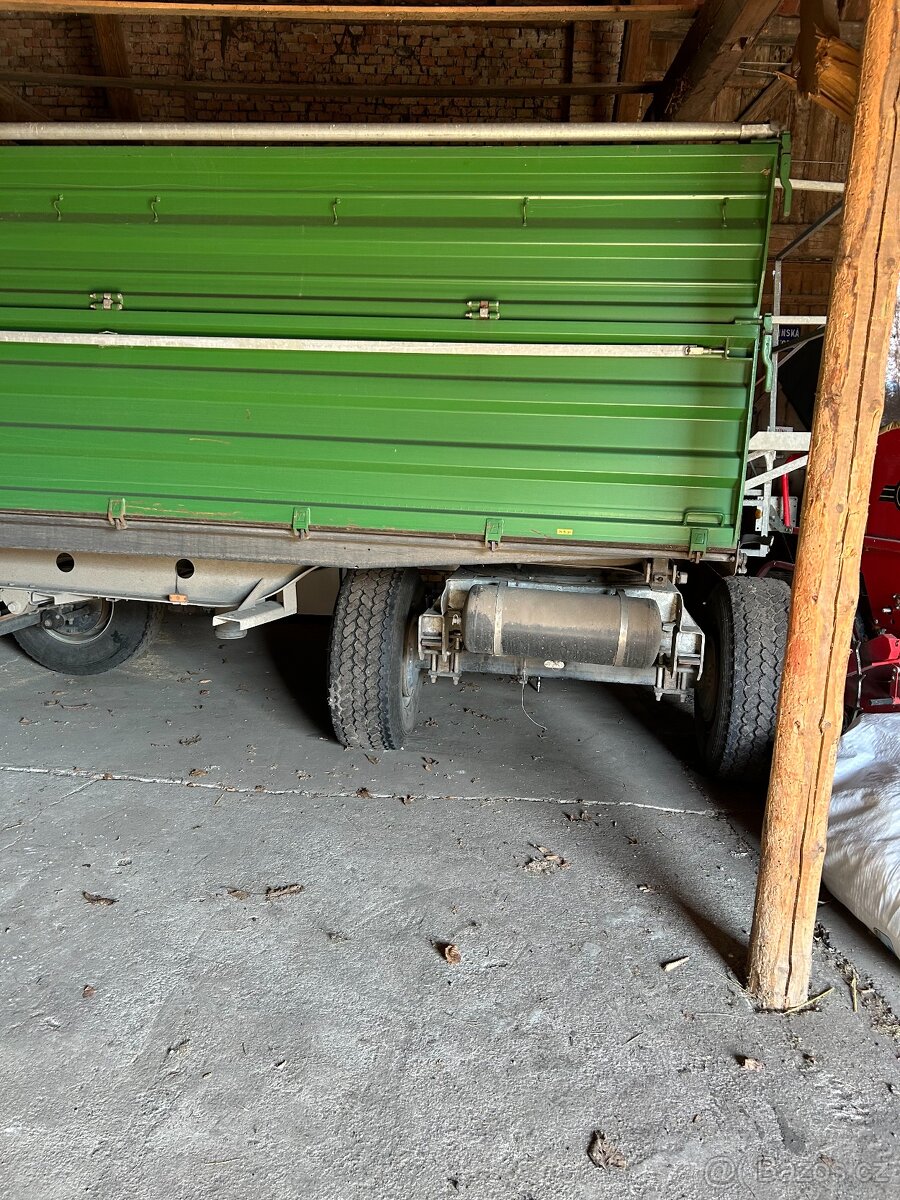 Traktorový přívěs Fliegl DK180