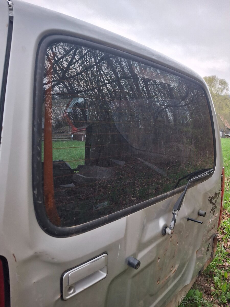 Suzuki jimny 1.3 60kw díly