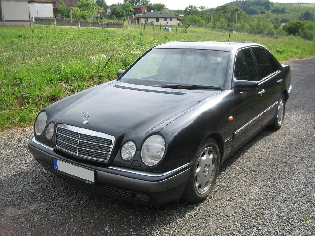 Mercedes-Benz w210 300 TD OM606.962