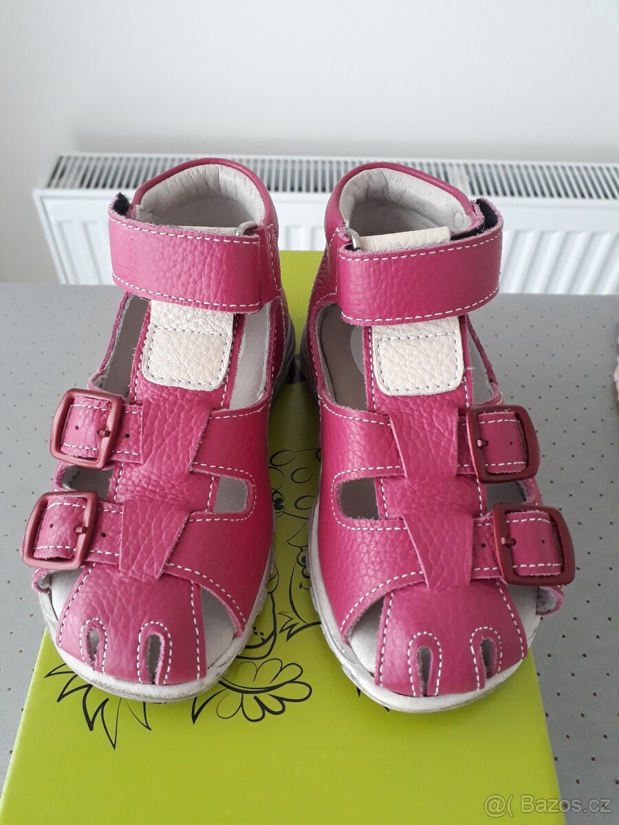Letní sandály Boots4U pro holčičku - velikost 24