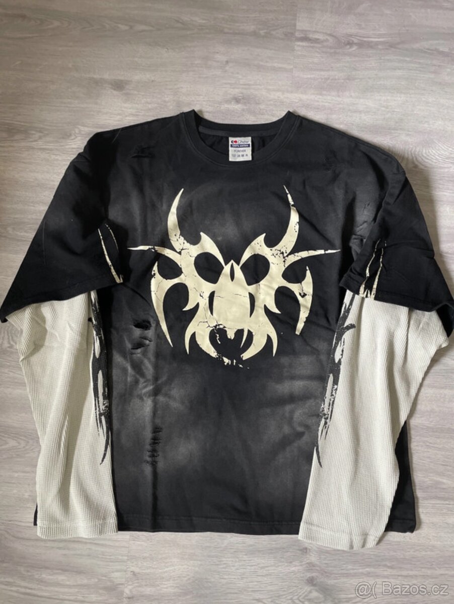 Chew Forever Distressed Roach Longsleeve