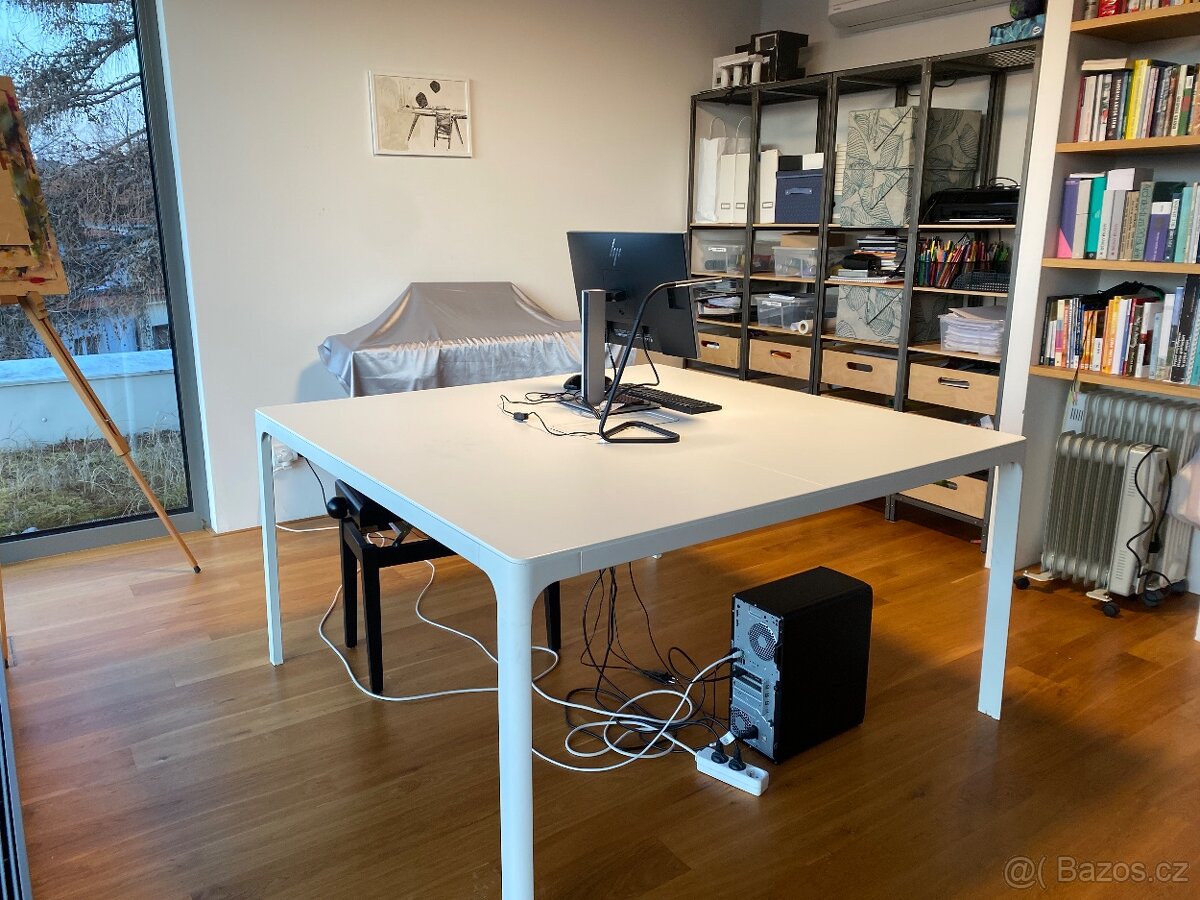Prodám kovový stůl Ikea Bekant
