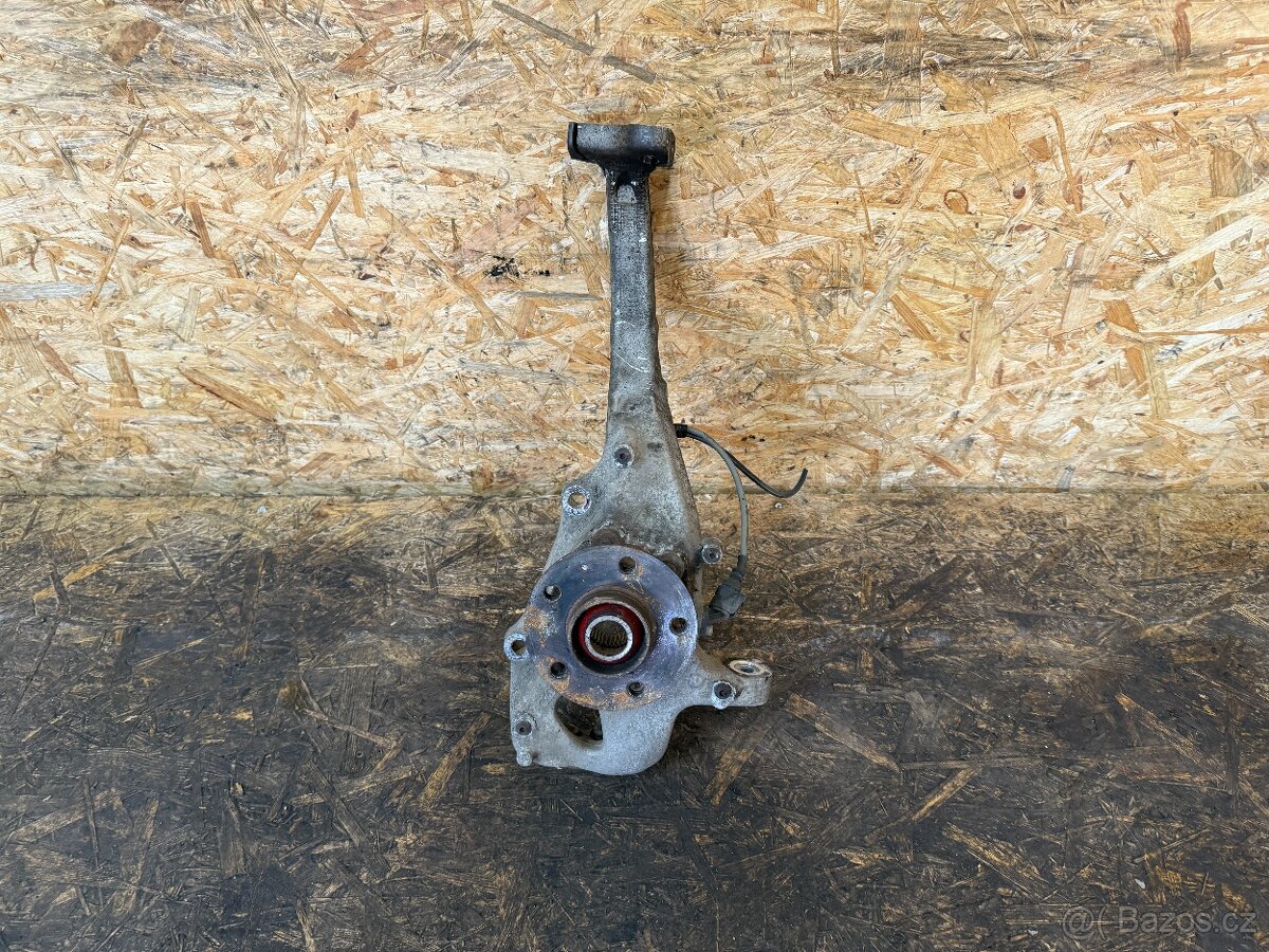 PRAVÁ PŘEDNÍ TĚHLICE AUDI A4 B8 / AUDI A5 8K0407285AA