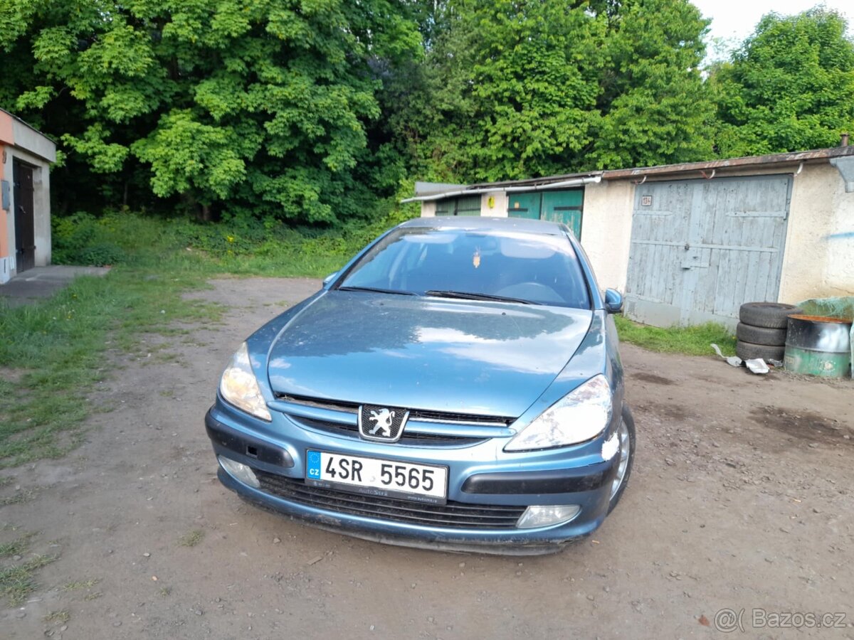 Peugeot 607