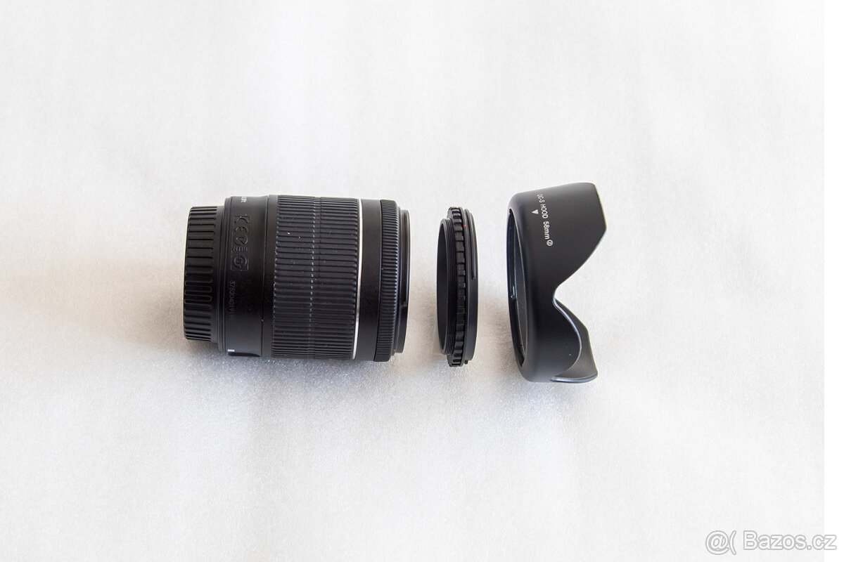 Oboustranná sluneční clona pr. 58 nebo 62 mm.