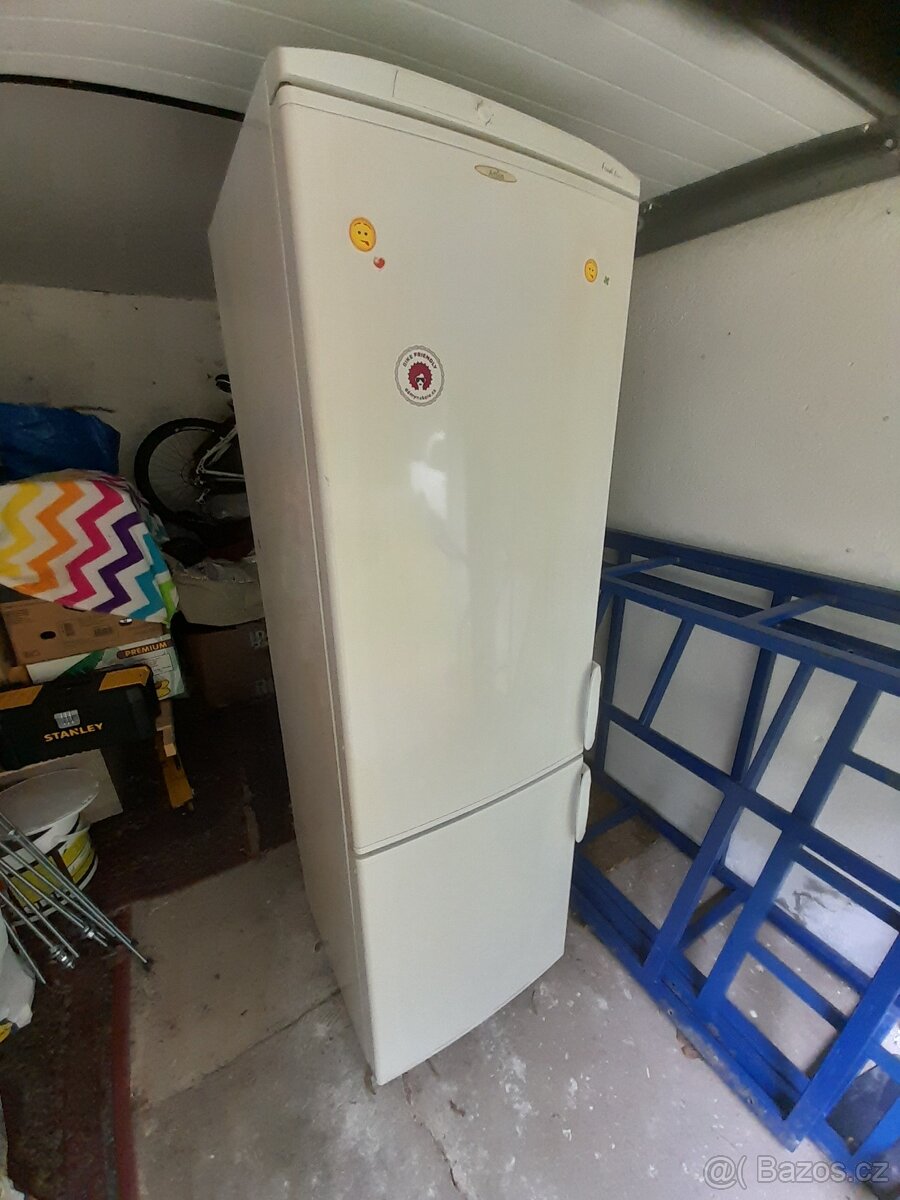 Lednice s mrazakem amica