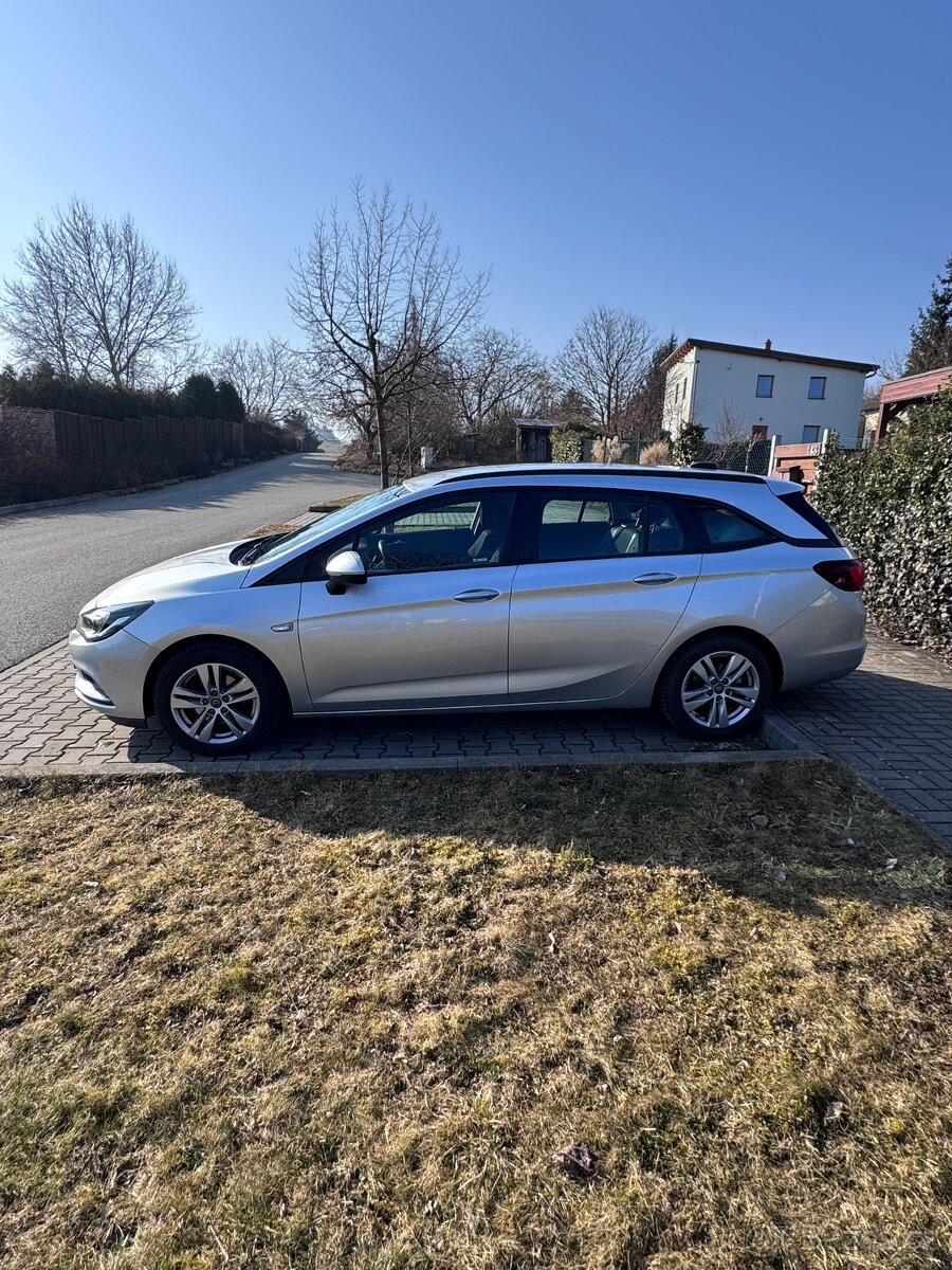 Opel Astra 1.4 Sports Tourer 2017 benzin, odpočet DPH