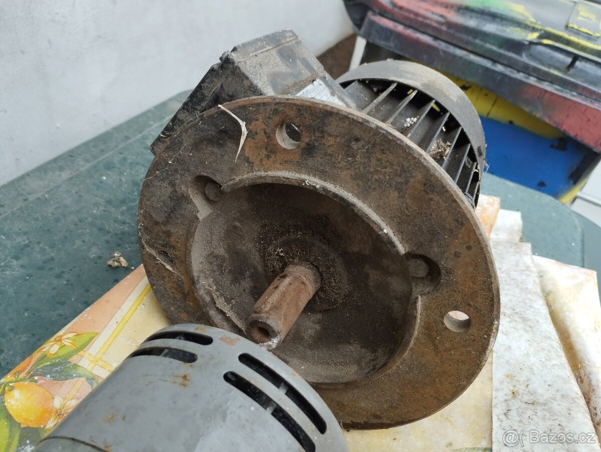 Motor