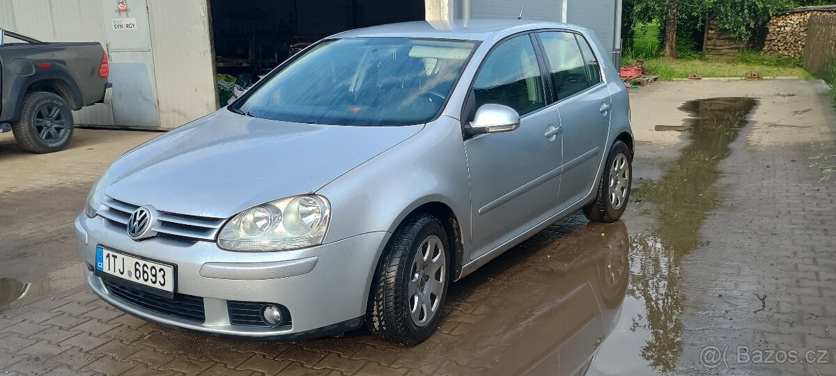 VW golf 5. 1.6 MPI