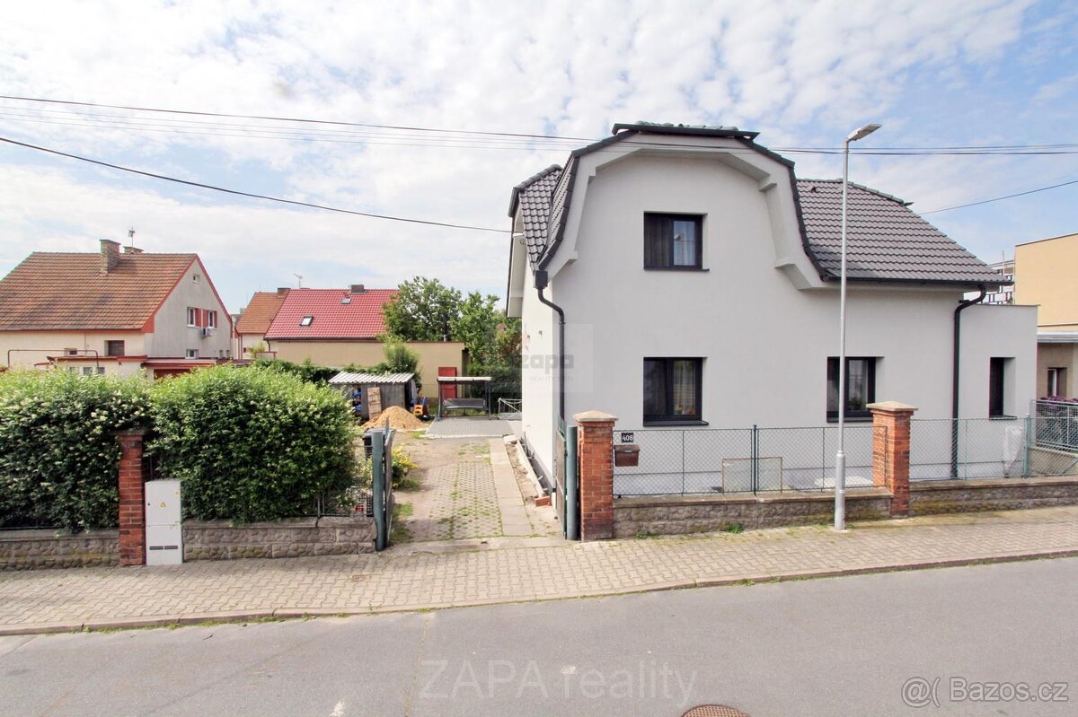 Prodej rodinného domu 4+1 159 m2 s pozemkem 316 m2, Neratovi