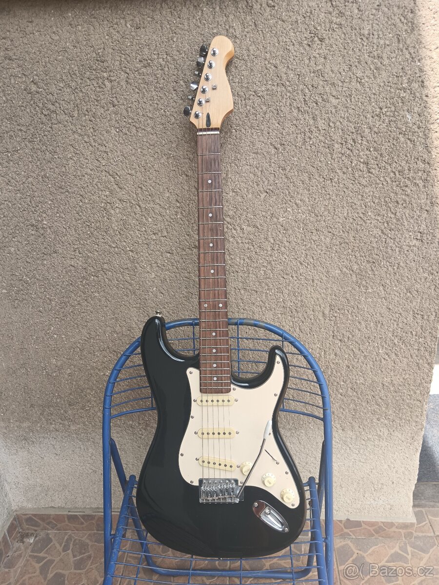 Elektrická kytara Crafter