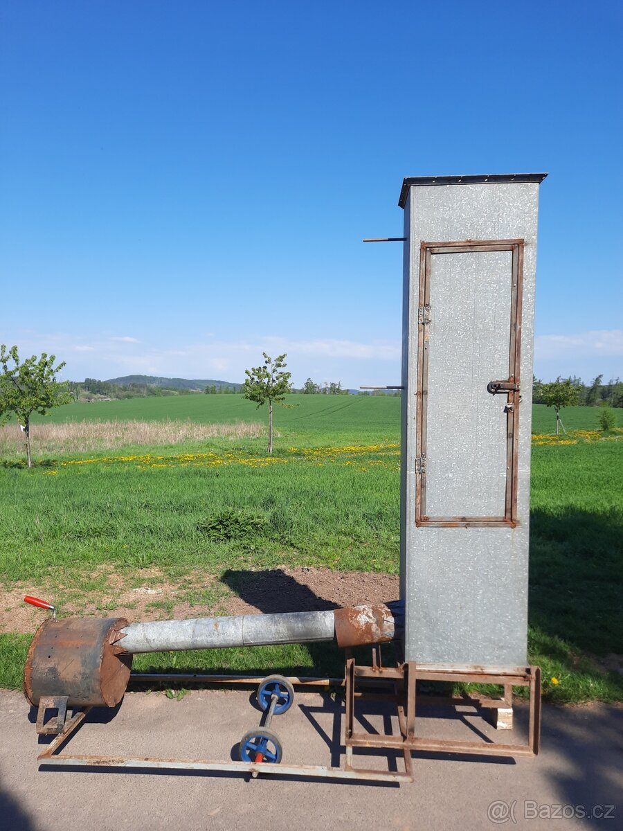 prodám udírnu na kolečkách