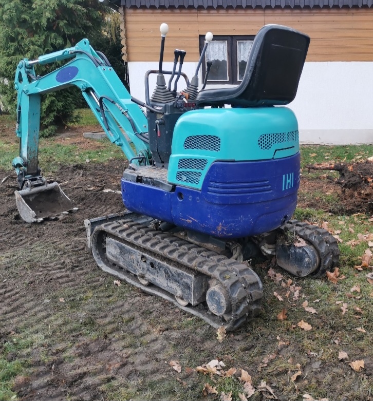 Minibagr IHI 900 kg