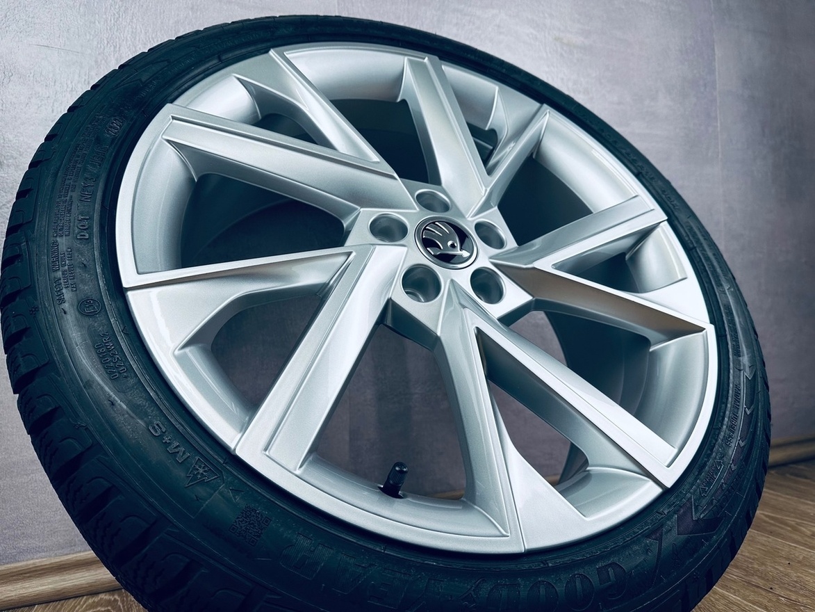TOP zimní kola R18 Škoda Scala Vega