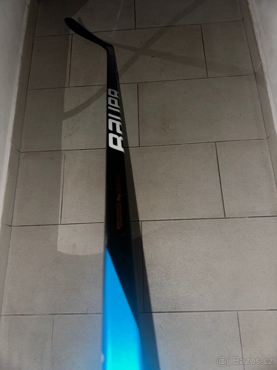 Hokejka Bauer Nexus E40