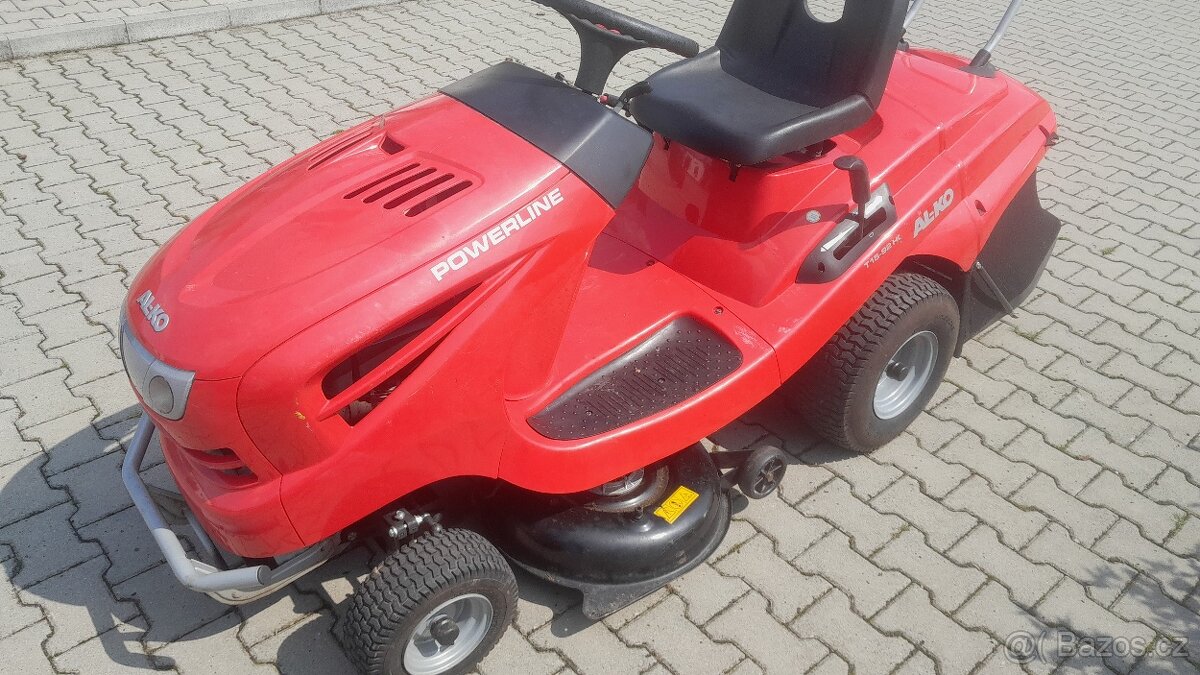 ZAHRADNI TRAKTOR