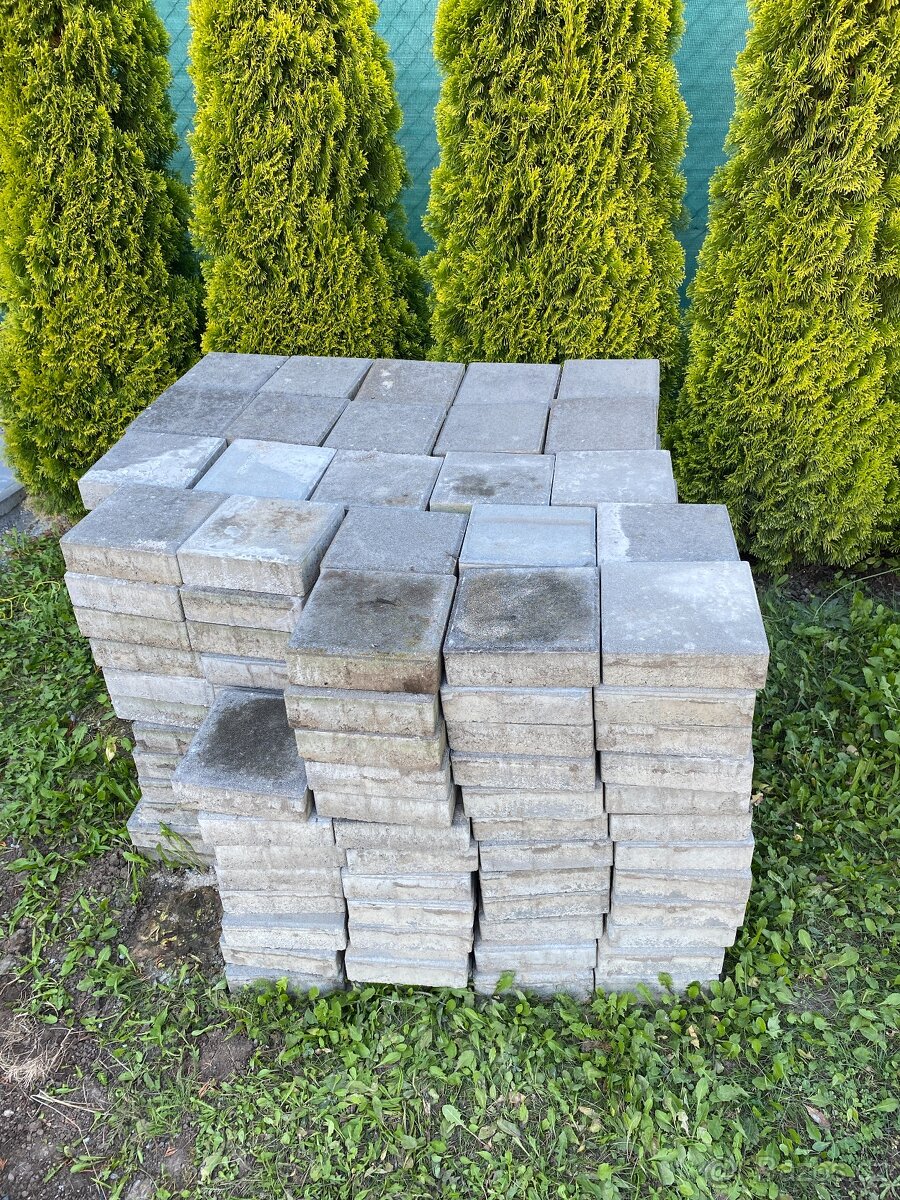 Venkovní dlažba 20 x 20 x 6 cm