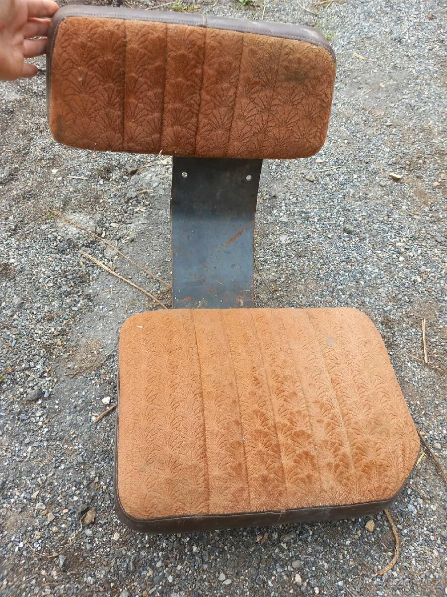 Sedačka spolujezdce Zetor