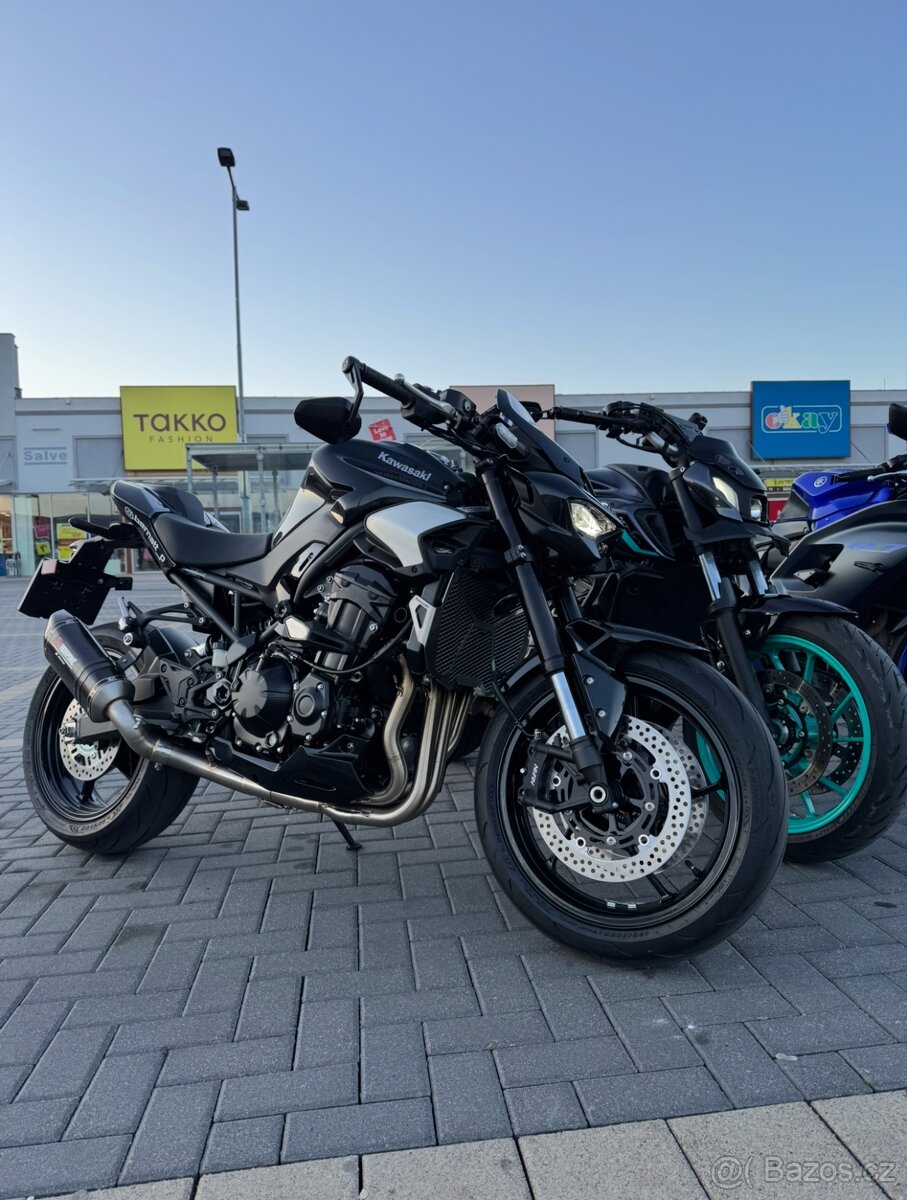 Kawasaki Z900 A2 2025 Akrapovic Záruka do 2029