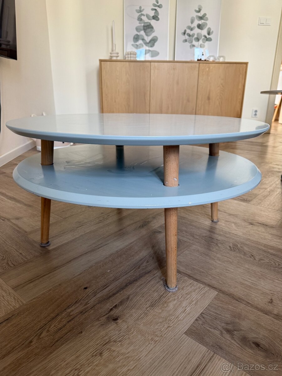 Konferenční stolek světle šedâ