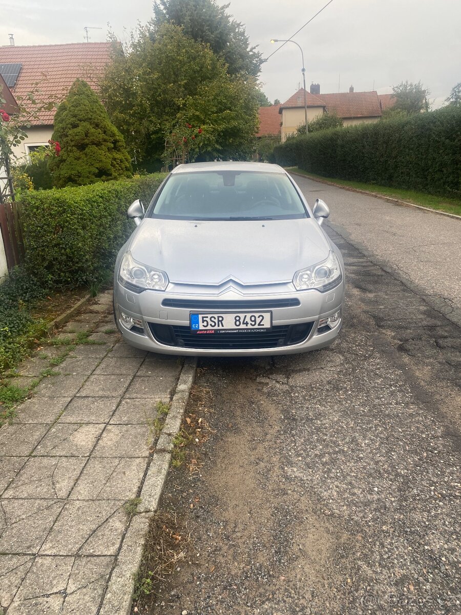 🚗 Na prodej: Citroën C5 2.2 HDi 150 kW – výborný stav, boha