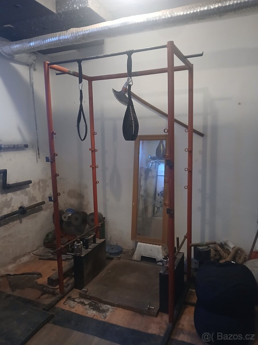 Prodám posilovací klec/ power rack
