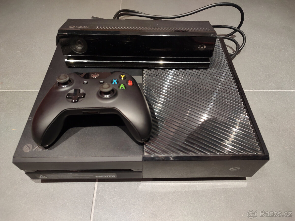 Xbox One, Kinect senzor, bezdrátový ovladač, originální obal