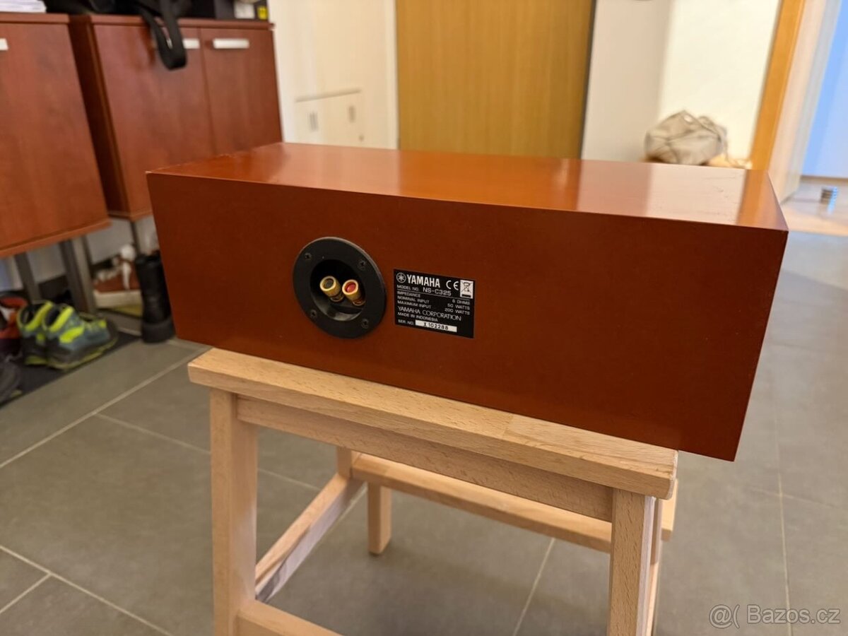 Prodám set reproduktorů a receiver Yamaha