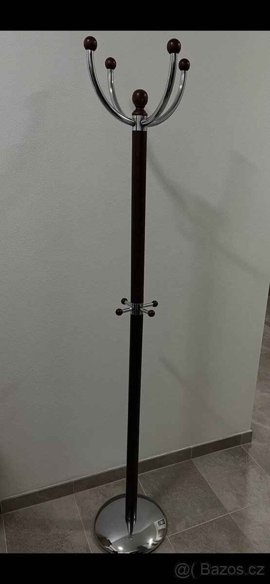 Věšák na oblečení