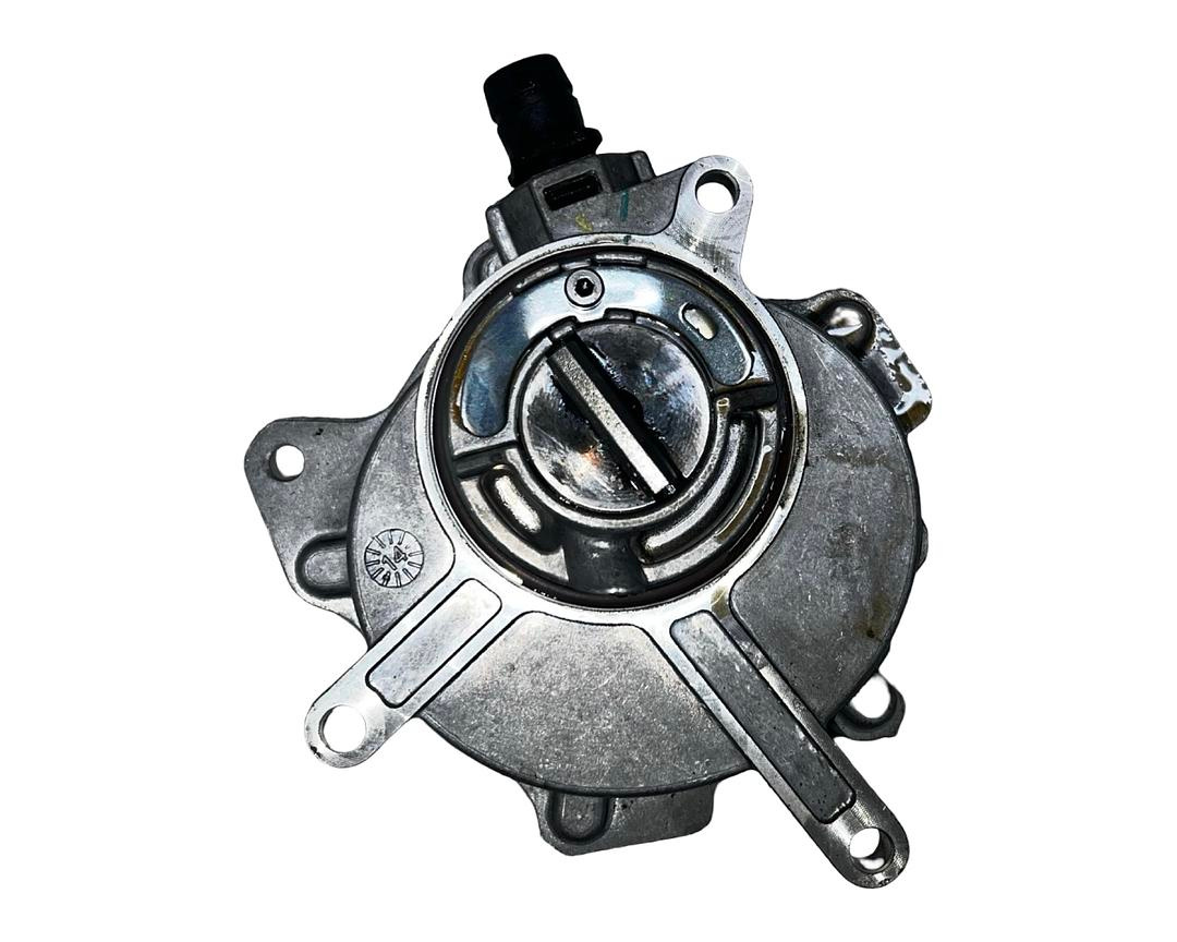 Podtlakové čerpadlo 06D145100H VW Golf 5 GTI r.v. 2006