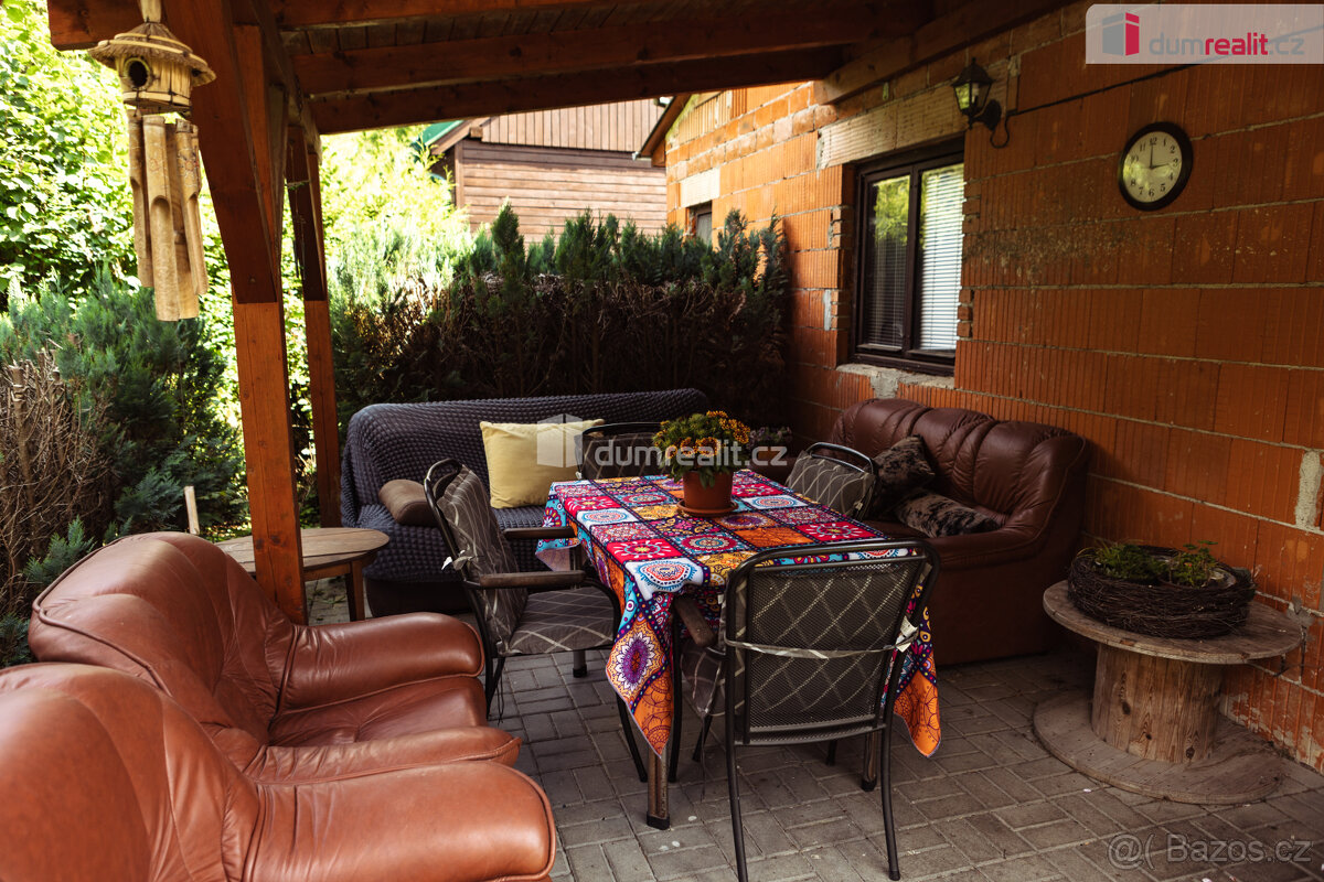 prodej krásné zděné chaty Malé Kyšice, 3+1 100 m2 s pergolou