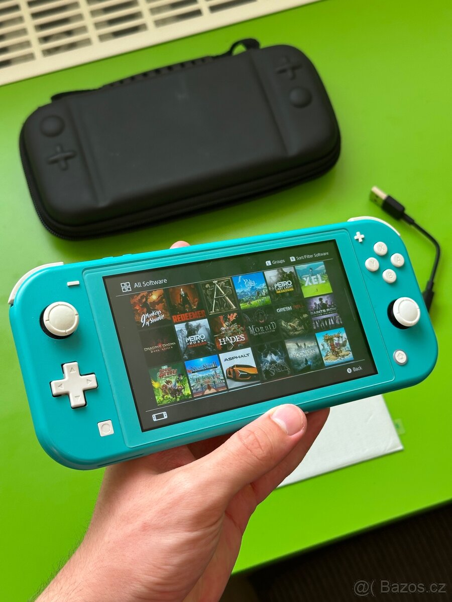 Nintendo Switch Lite 128GB + Spousta her + bonusy Aukce