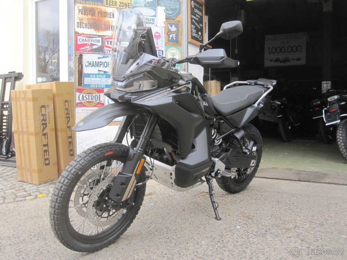CFMOTO 800MT-X