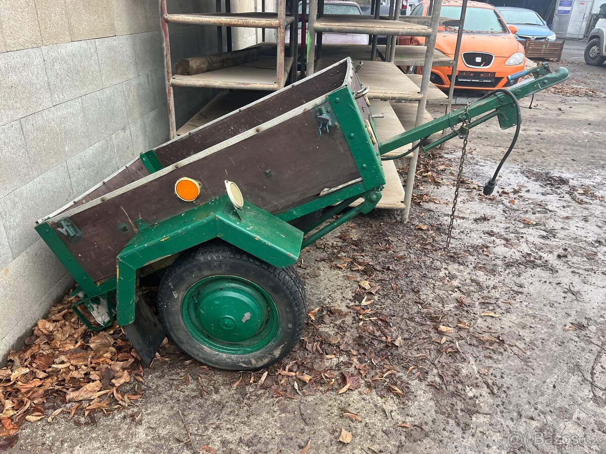 Vozík za traktůrek