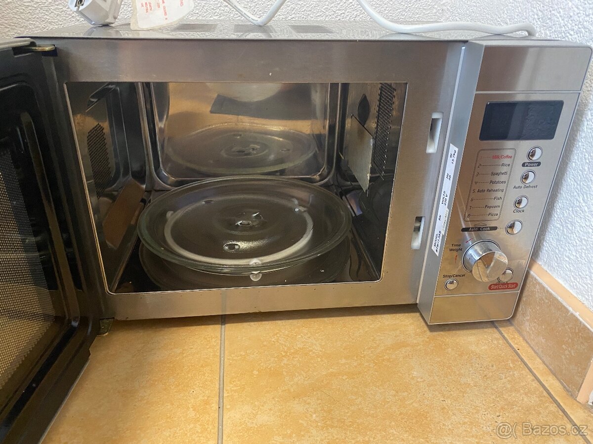 Mikrovlnná trouba Baumatic