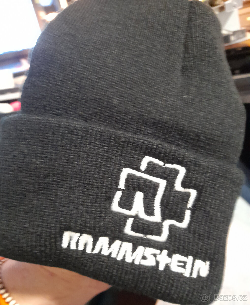 RAMMSTEIN pletená zimní čepice