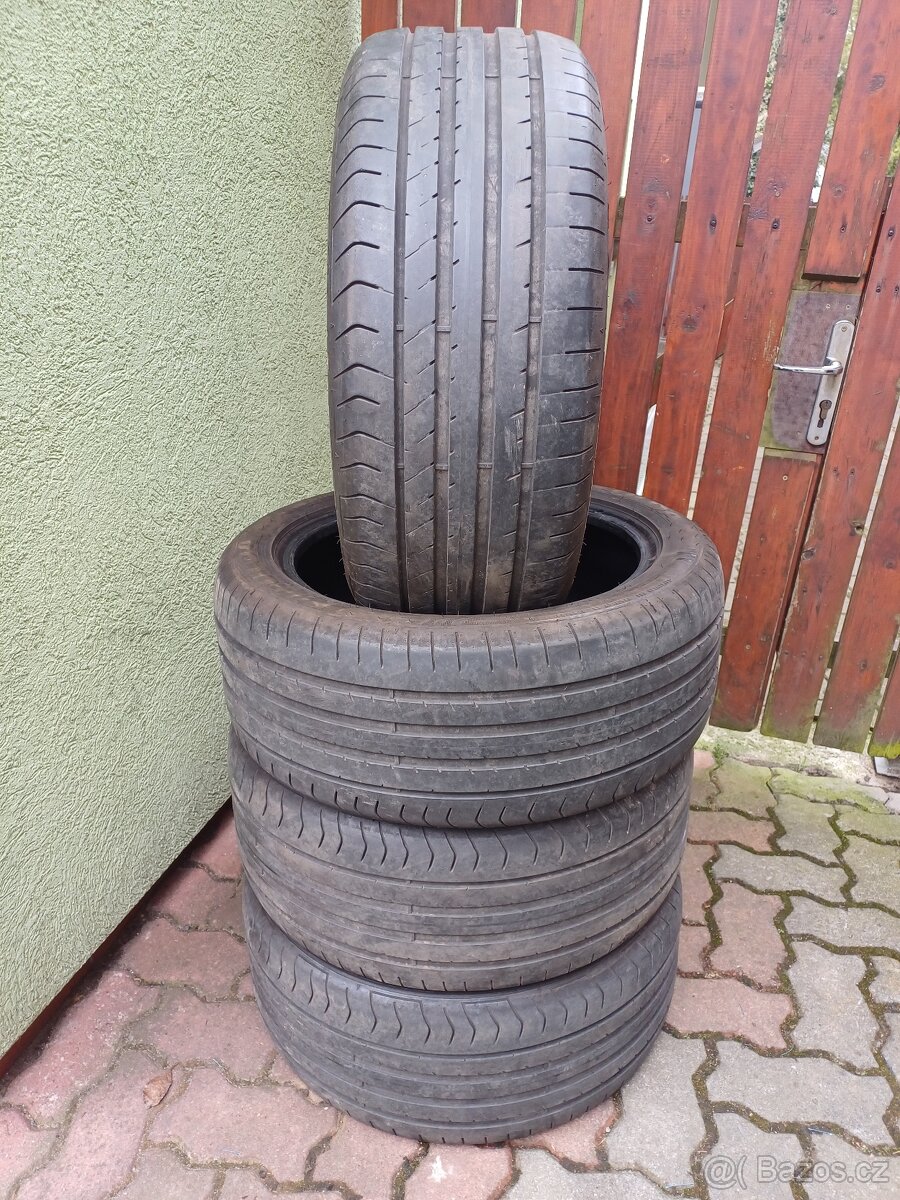 Prodám sadu letních pneu 235/45 R17 Fulda